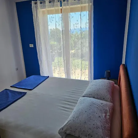 Tia Apartment *